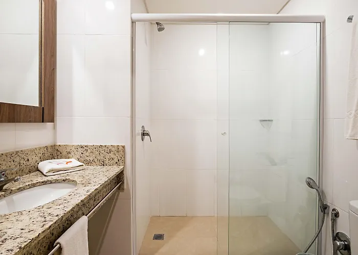 Slim Hotel Curitiba Av Das Torres