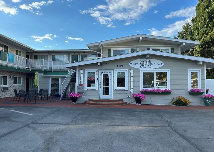 Empire Motel