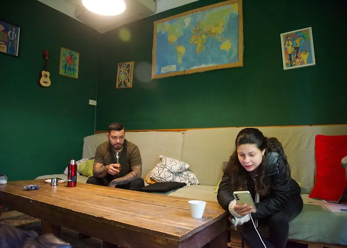 Sunflower City Student Hostel & Bar