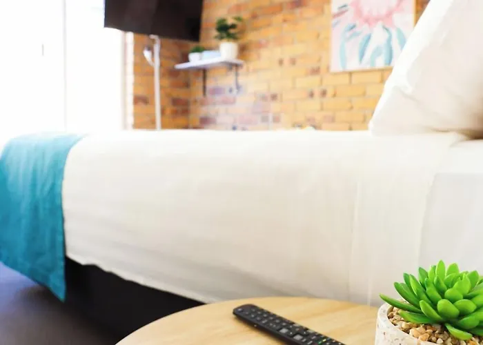 Kennedy Drive Boutique Motel & Nursery- Close To City Centre & Airport - 24 Hour Self Check-In