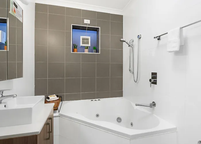 Peninsula Nelson Bay Motel And Serviced Apartments