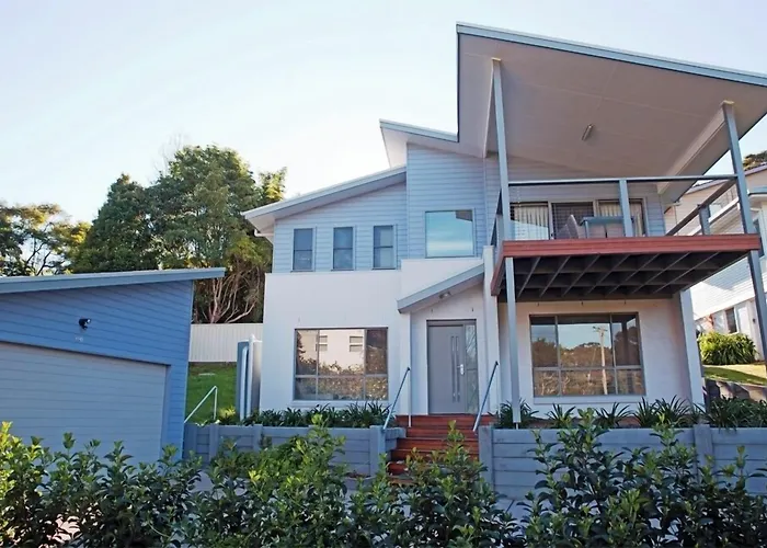 Amooran Oceanside Apartments And Motel