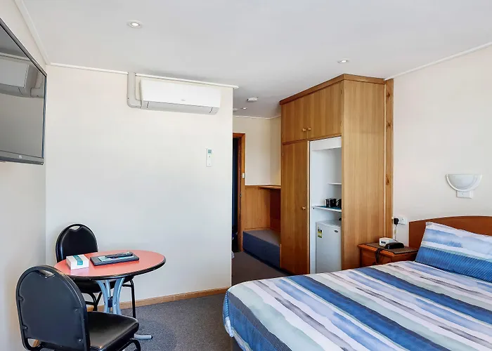 Marquis Hotel Motel