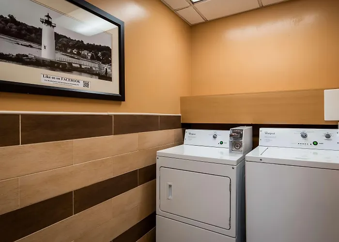 Best Western Plus Portsmouth Hotel&Suites