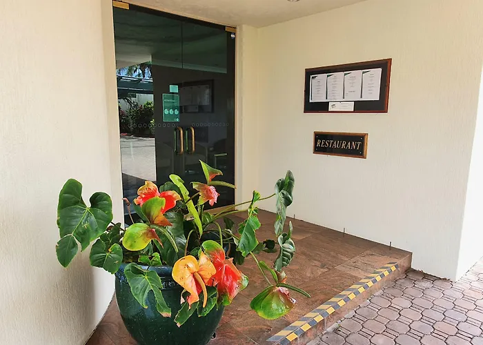 Mcnevins Maryborough Motel