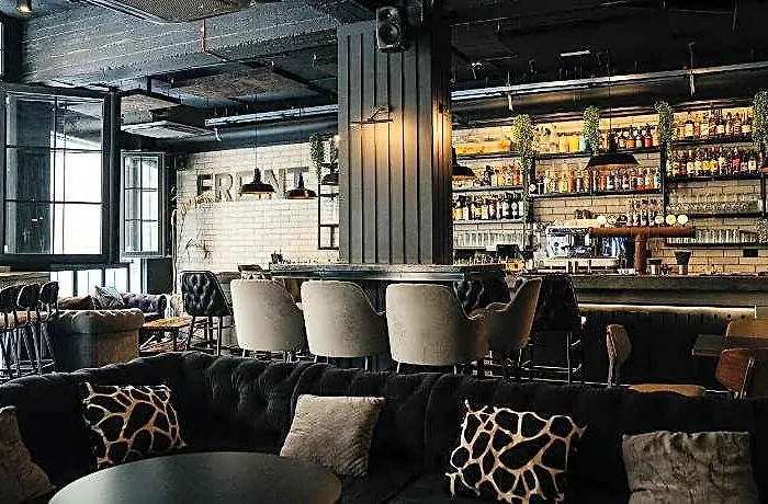 Block Hotel