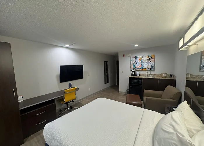 Microtel Inn & Suites By Wyndham Wheeling At The Highlands