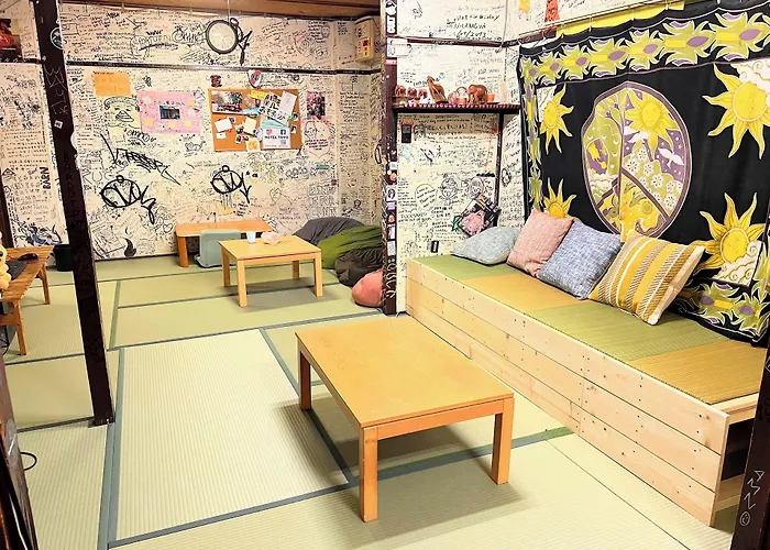 Backpackers Hotel Toyo