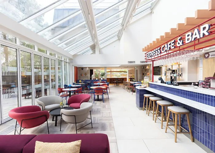 Holiday Inn Express Windsor By Ihg