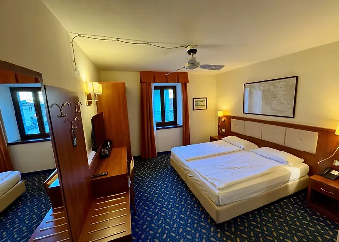 Hotel Benaco