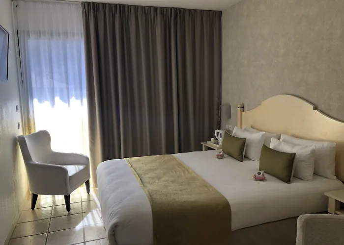 Sure Hotel By Best Western Gemenos En Provence