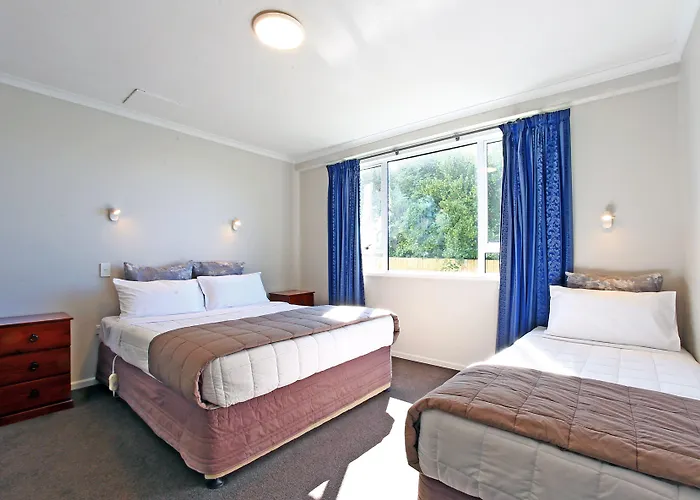 289 Midway Motel