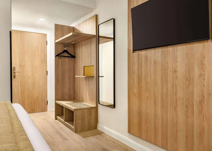 Super 8 By Wyndham Chester East