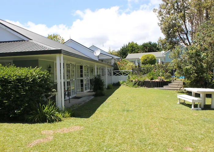 Ash Grove Boutique Motel