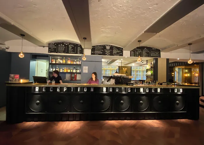 Singer109 Hostel, Hotel & Apartment