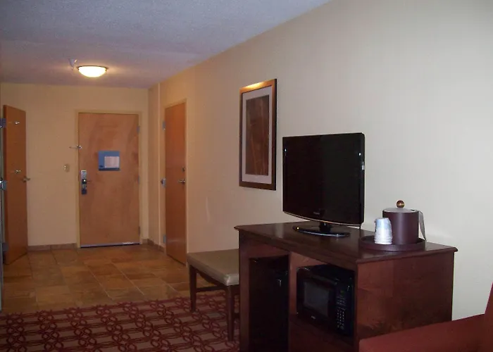 Hampton Inn & Suites Wiggins