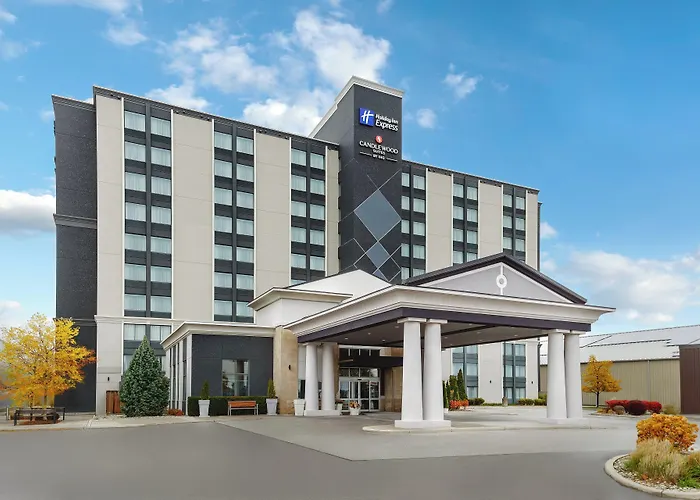 Holiday Inn Express Hotel & Suites Chatham South By Ihg