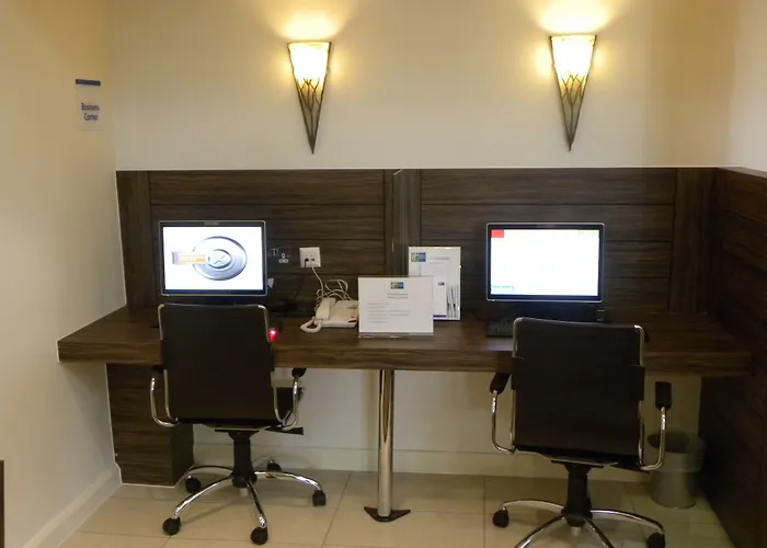 Holiday Inn Express Colchester By Ihg
