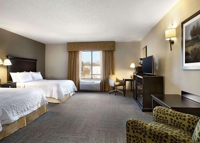 Hampton Inn & Suites Mahwah