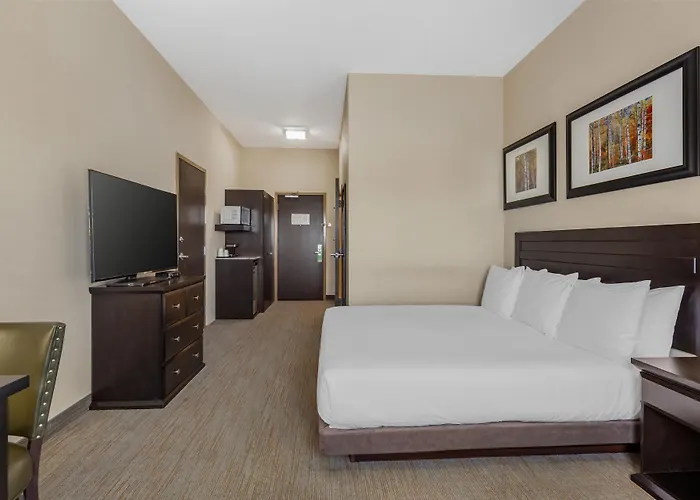 Best Western Wainwright Inn & Suites