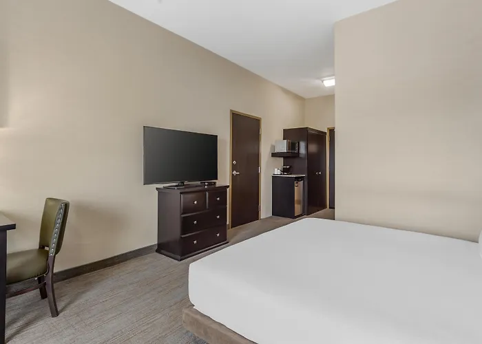 Best Western Wainwright Inn & Suites