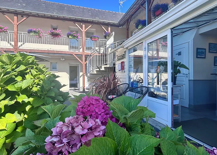 Brit Hotel Confort Lannion Vers Perros-Guirec