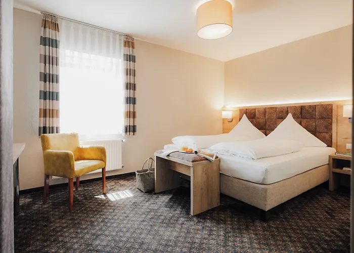 Land-gut-Hotel Landgasthof zur Rose