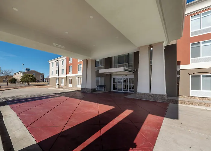 Holiday Inn Express Hotel & Suites Lamar By Ihg