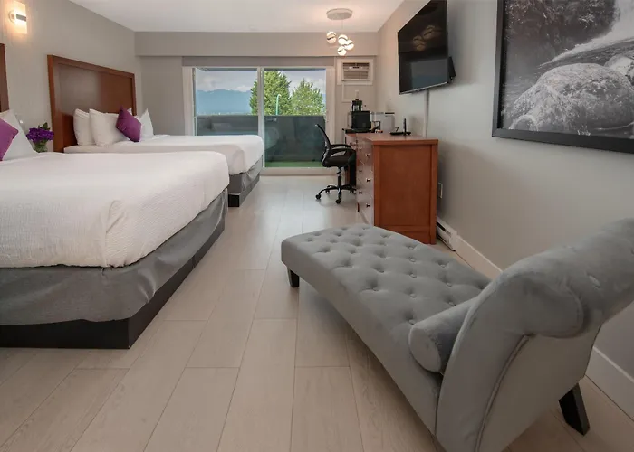 Coast Metro Vancouver Hotel