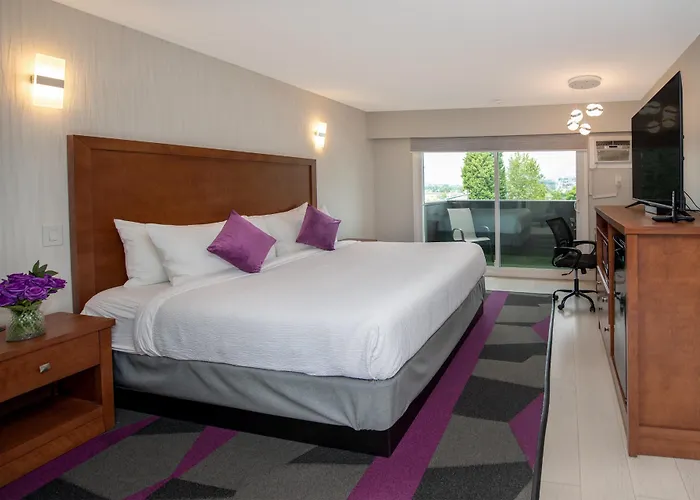 Coast Metro Vancouver Hotel