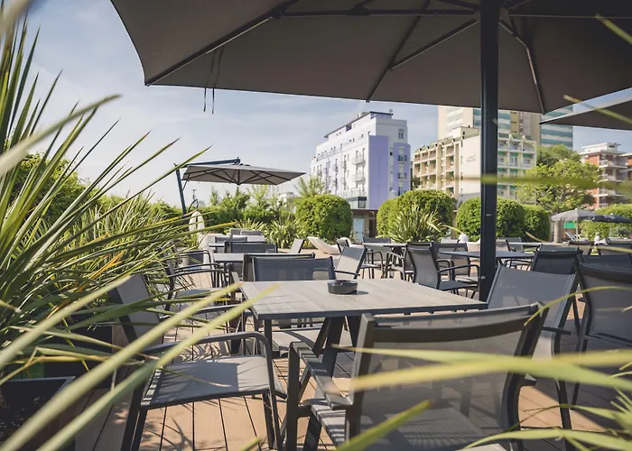 Hotel Baya - In Centro, Sul Mare