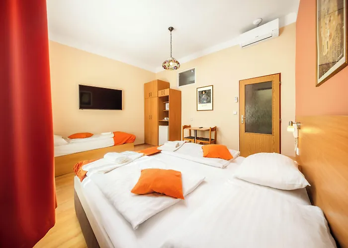 Hotel Golden City Garni
