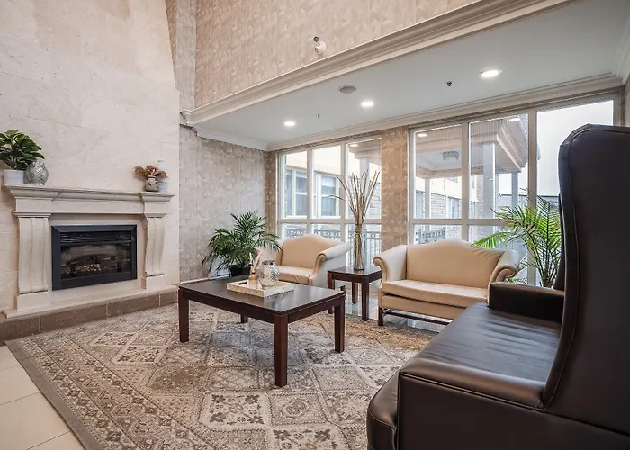 Monte Carlo Inn Barrie - Newly Renovated