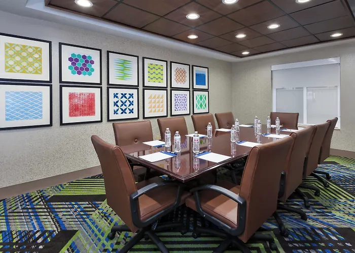 Holiday Inn Express & Suites Dayton South Franklin By Ihg