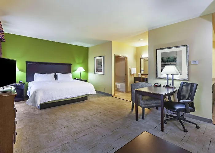 Hampton Inn & Suites Owasso