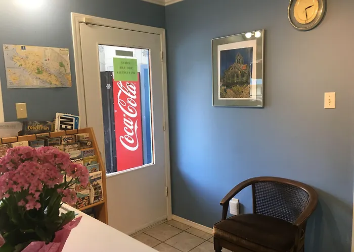 Fuller Lake Chemainus Motel