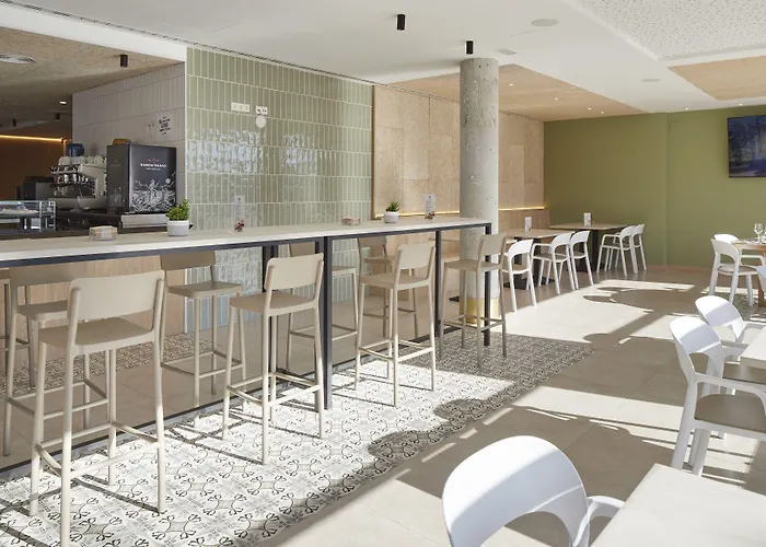 Iraipe Logrono Hotel