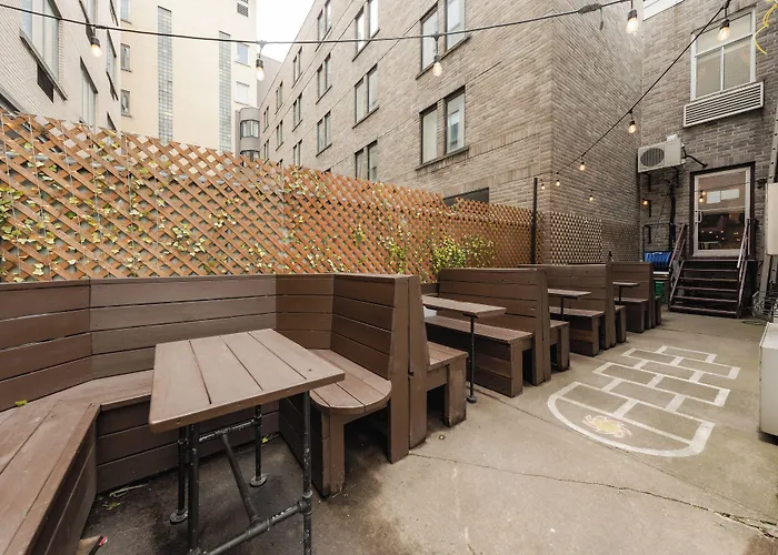 Samesun Montreal Hotel & Hostel