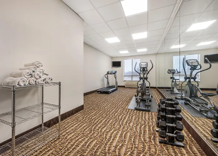 Quality Inn & Suites Near Owensboro & Holiday World Gold Award Winner