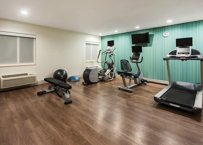 Holiday Inn Express Warrenton By Ihg