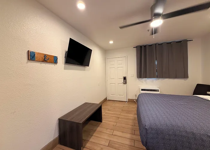 SurfSide Stay