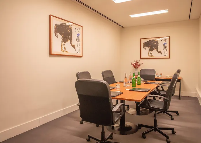 Vip Executive Arts Hotel