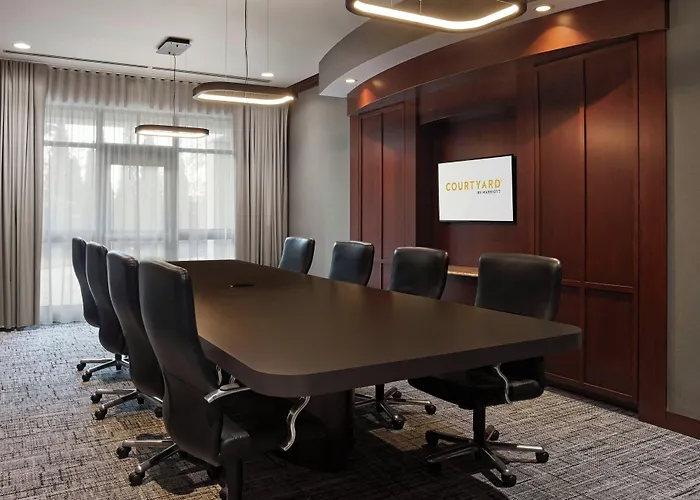 Courtyard By Marriott Mississauga-Airport Corporate Centre West