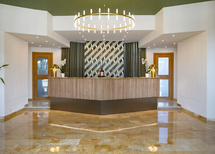 Grand Hotel