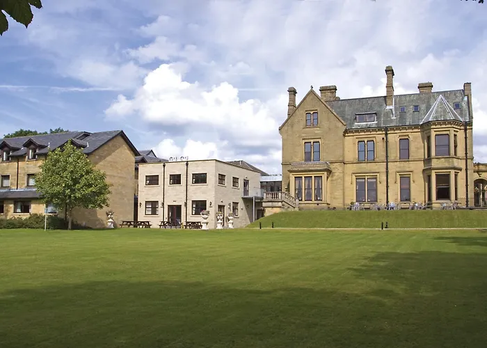 The Oaks Hotel