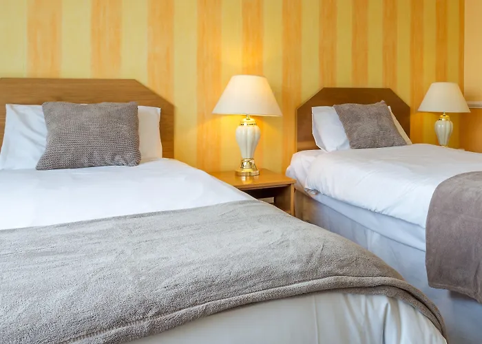 The Grand Burstin Hotel