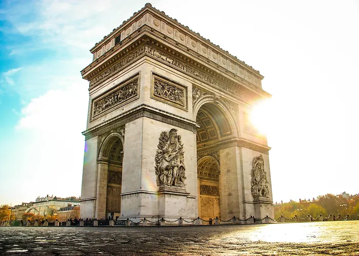 Le Regent Montmartre By Hiphophostels