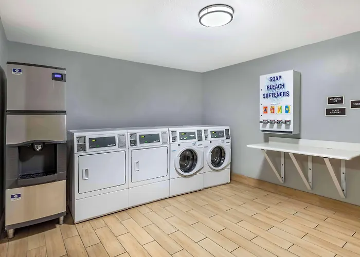 Best Western Club House Inn & Suites