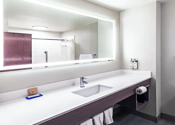 Holiday Inn Express Harvey-Marrero By Ihg