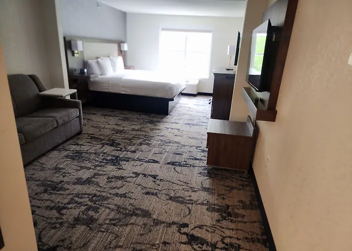 La Quinta By Wyndham Milwaukee Sw New Berlin